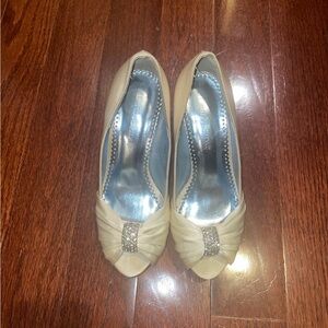 David’s Bridal Ivory Heels